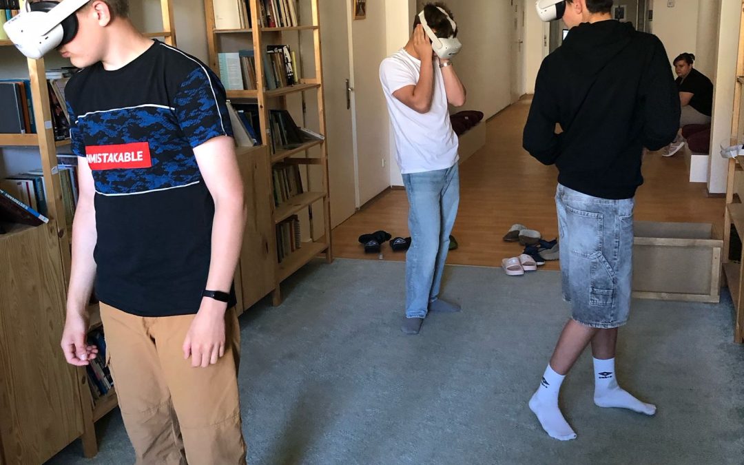 Studenti základních a středních škol si mohou na vlastní kůži vyzkoušet profesi lékaře nebo fotografa