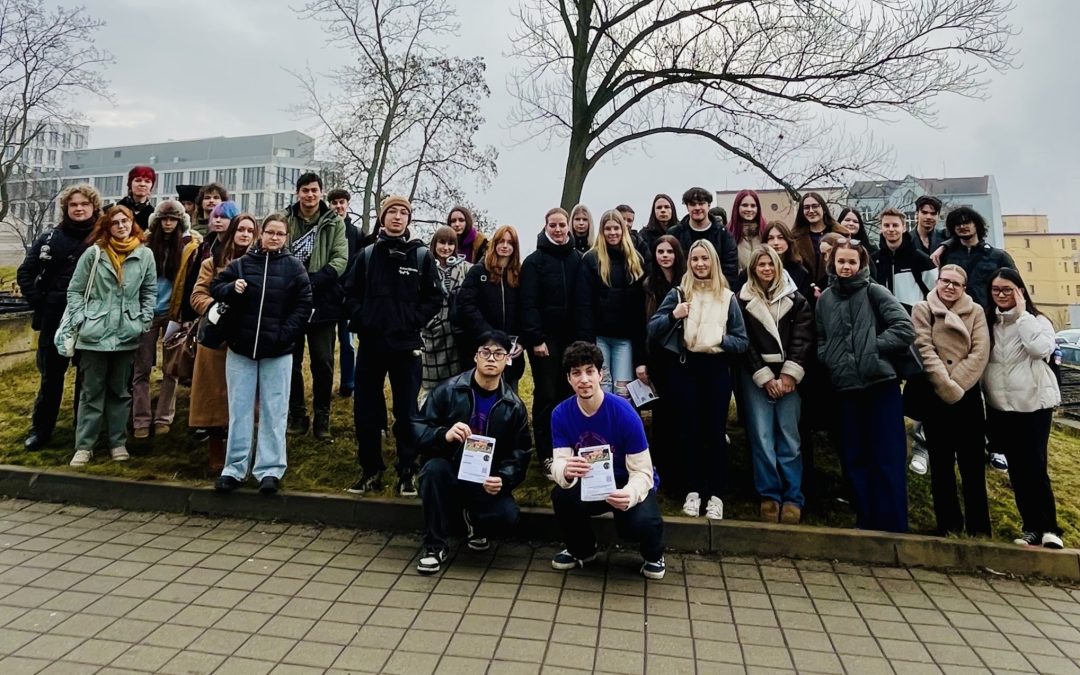 Spolu se středoškoláky z Karlovarského kraje jsme vyrazili na univerzitu v Ústí nad Labem