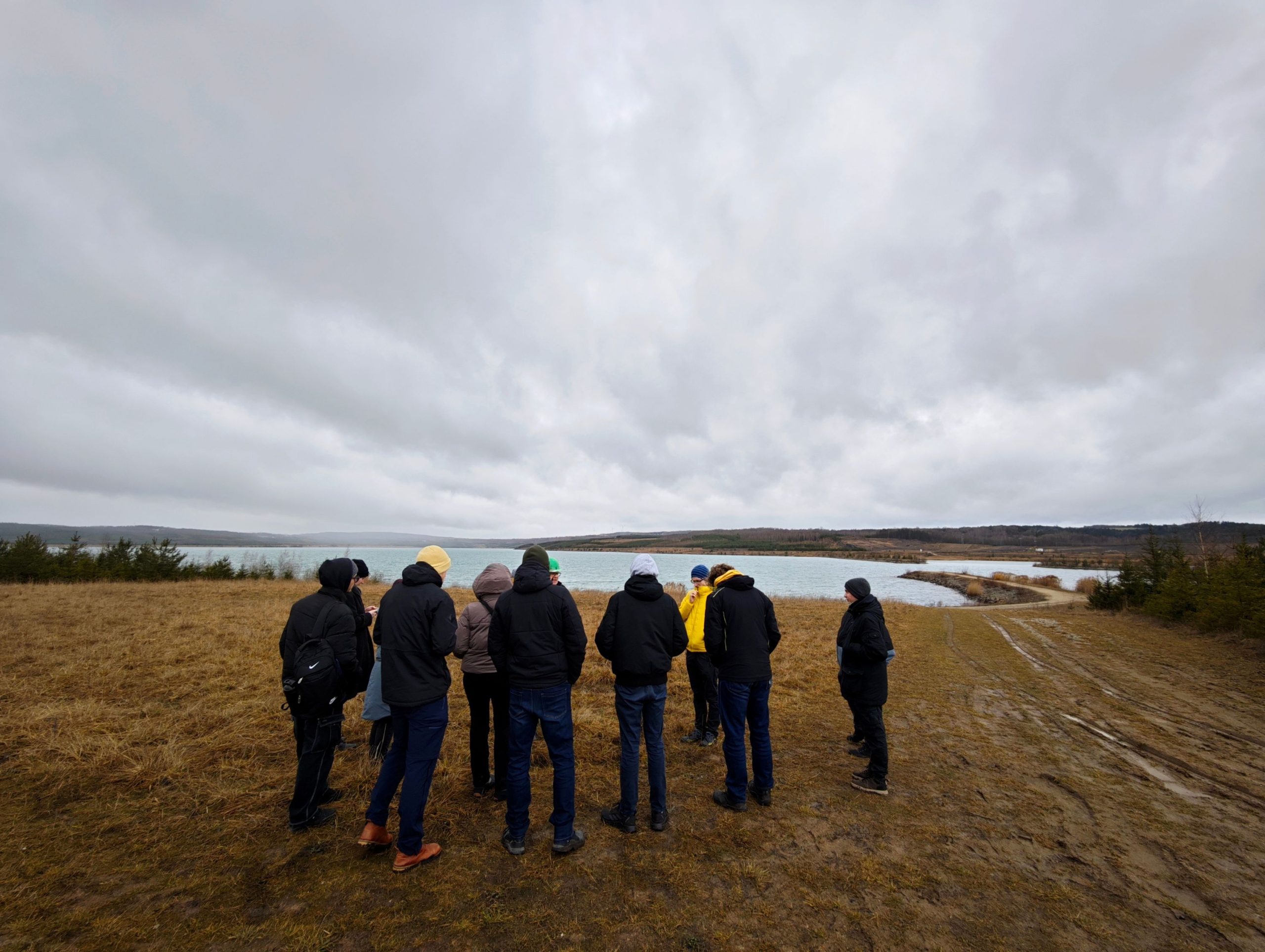 studenti-jezero-Medard-13.2.2026 Studenti ČZU a jezero Medard