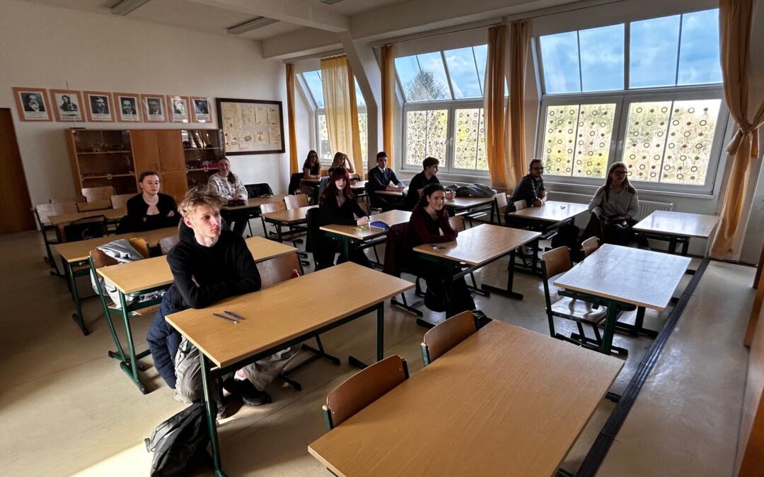 Medici z gymplu psali přijímačky nanečisto